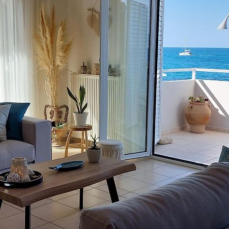 Amazing Beachfront Apartment In Hersonissos Extérieur photo