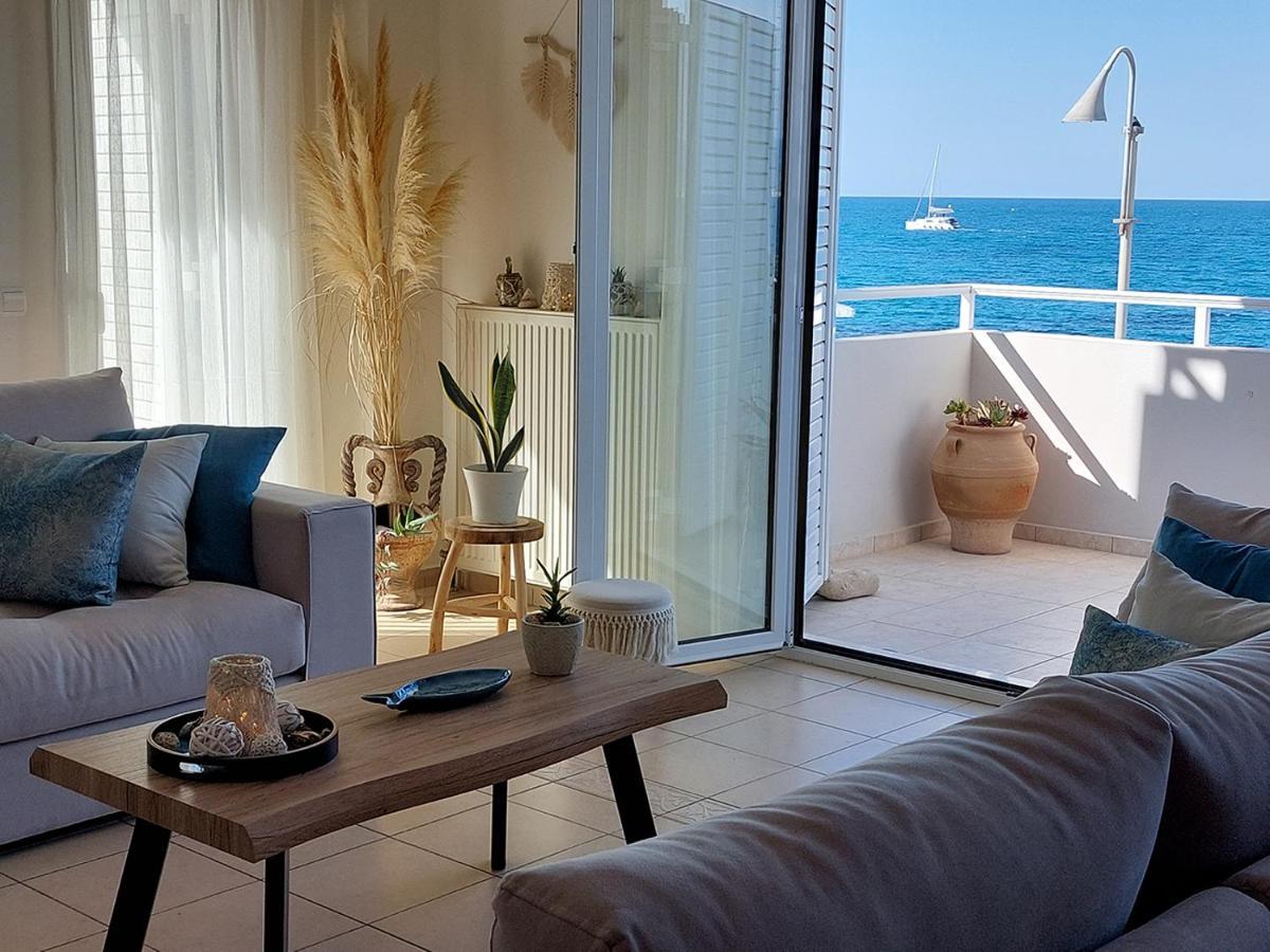 Amazing Beachfront Apartment In Hersonissos Extérieur photo